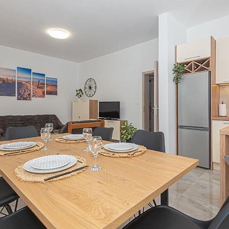 Holiday Home Gveric Vodice Esterno foto