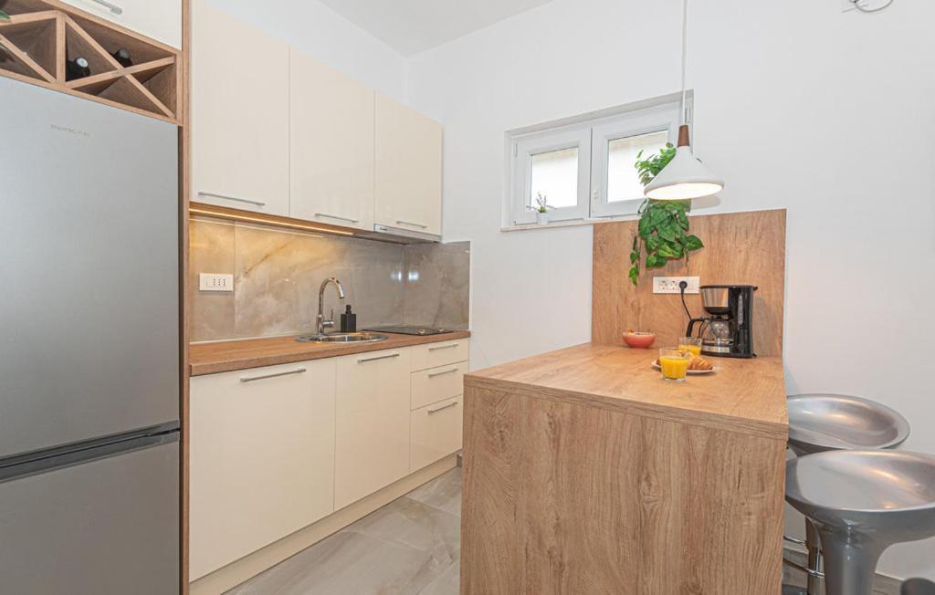 Holiday Home Gveric Vodice Esterno foto