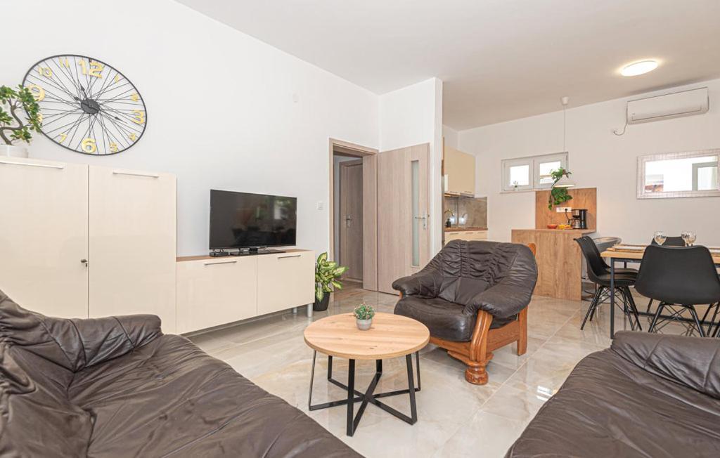 Holiday Home Gveric Vodice Esterno foto