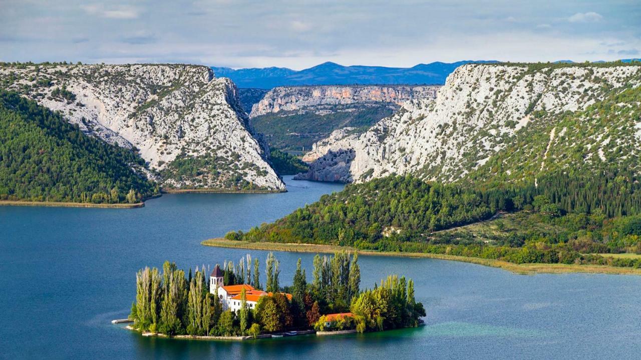 Holiday Home Gveric Vodice Esterno foto